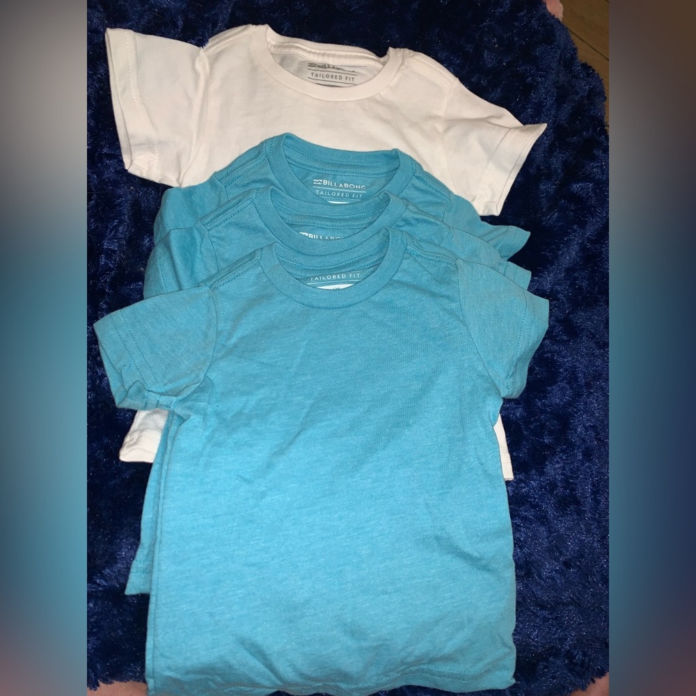 4 baby plain Billabong t shirt 
1is 12m —— 3 is 6 months new